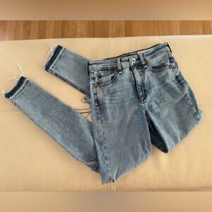 Rag & Bone high rise skinny, distressed Jeans, size 26